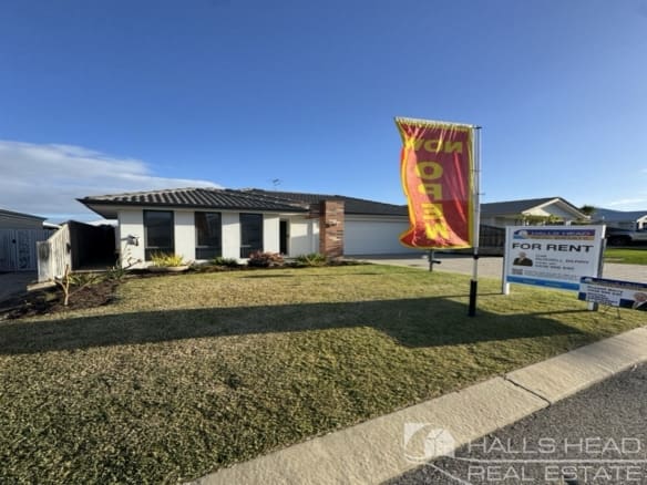 Mandurah Real Estate Agency Halls Head Real Estate promoting one of their homes