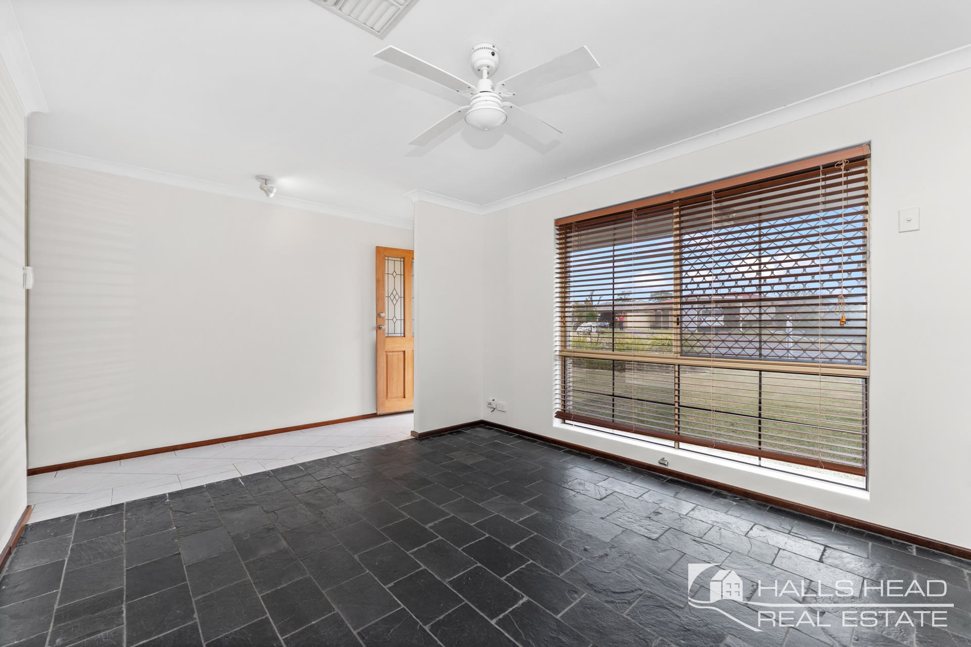 20B Sandford Crescent HALLS HEAD 15 20B Sandford Crescent Halls Head 14