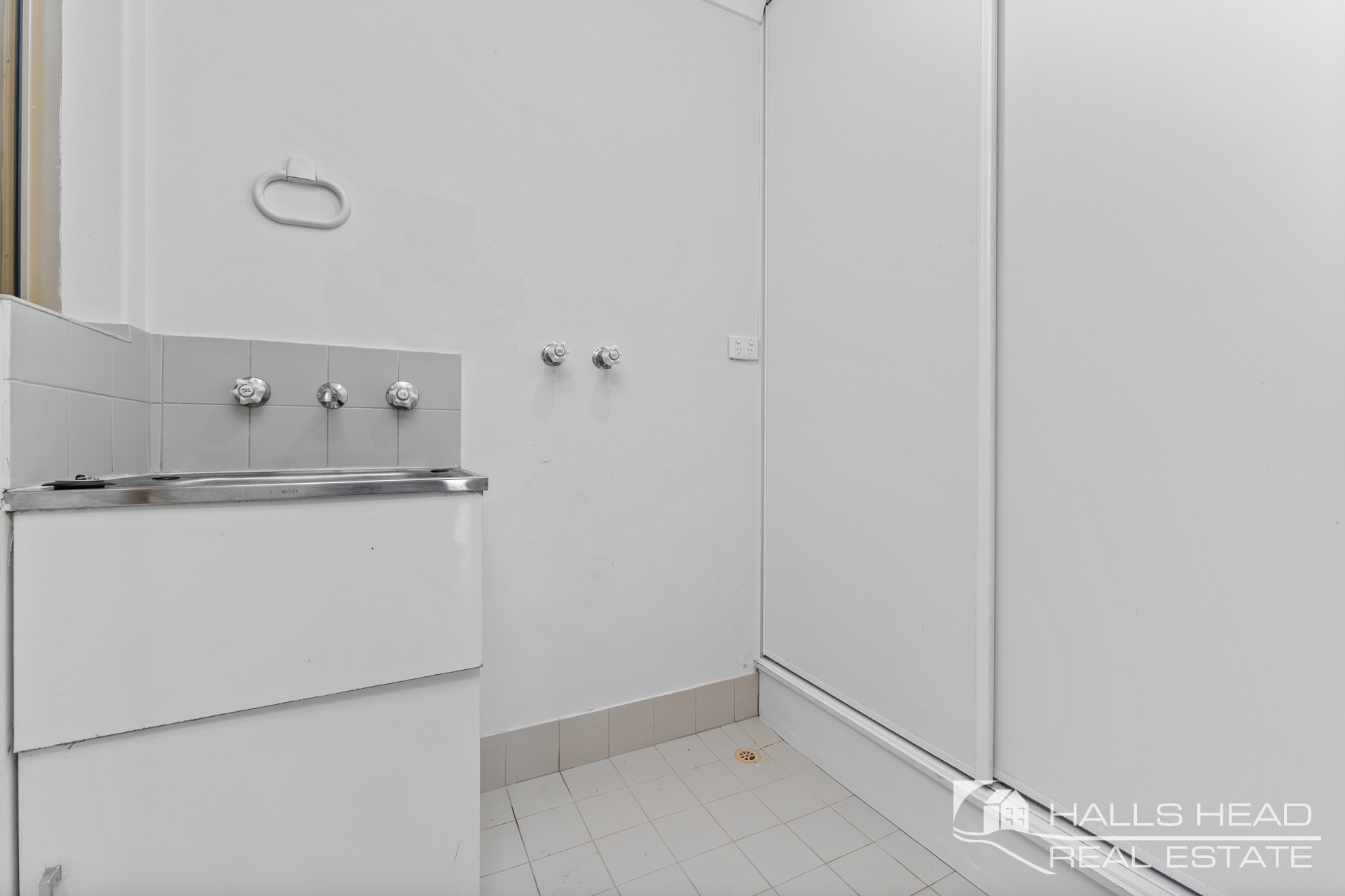 20B Sandford Crescent HALLS HEAD 31 20B Sandford Crescent Halls Head 34