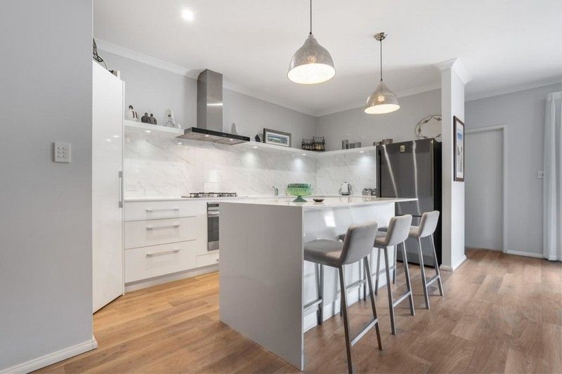 54 Natures Loop Erskine Kitchen