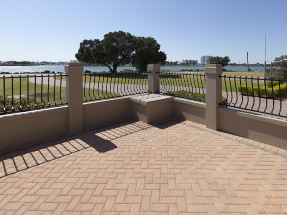 50A Fairbridge Road Halls Head estuary view