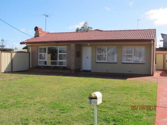 6 Barwell Street SIlver Sands street view
